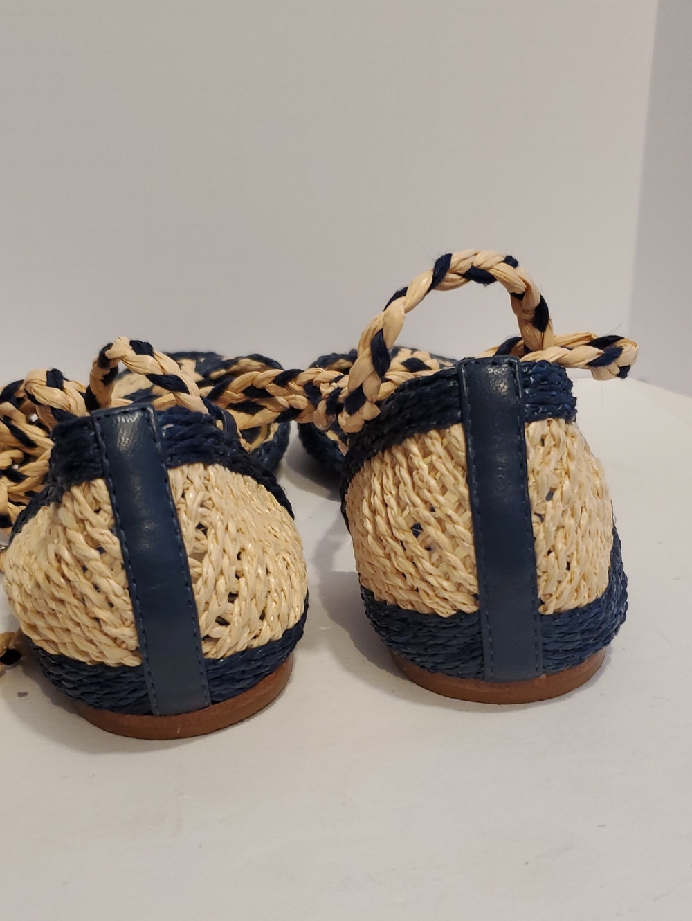 Schutz Jessel Flat Sandal Navy and Tan Straw Flats Size 6B - Picture 5 of 10